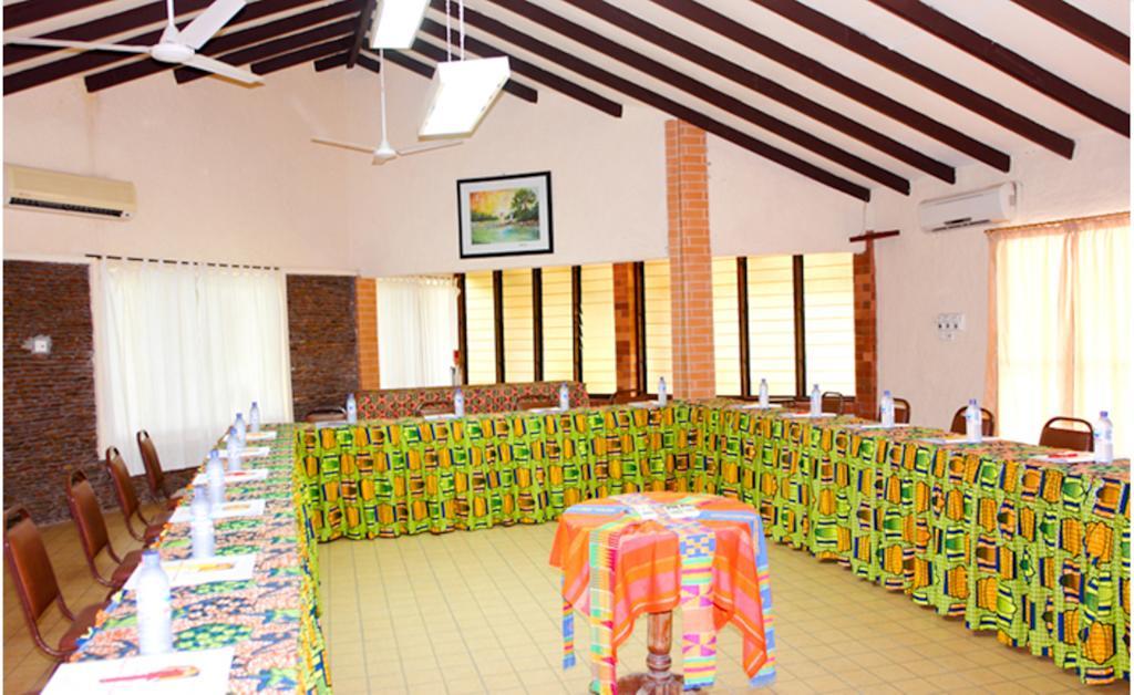 Afrikiko River Front Resort Akosombo Exterior photo