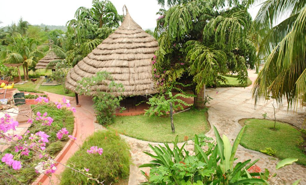 Afrikiko River Front Resort Akosombo Exterior photo