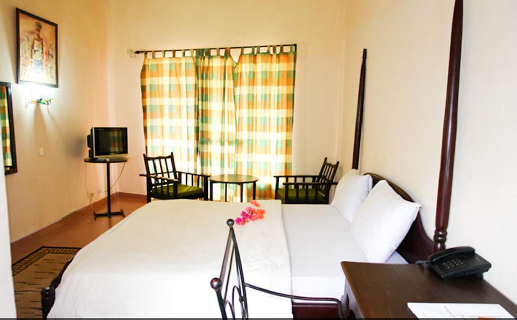 Afrikiko River Front Resort Akosombo Room photo