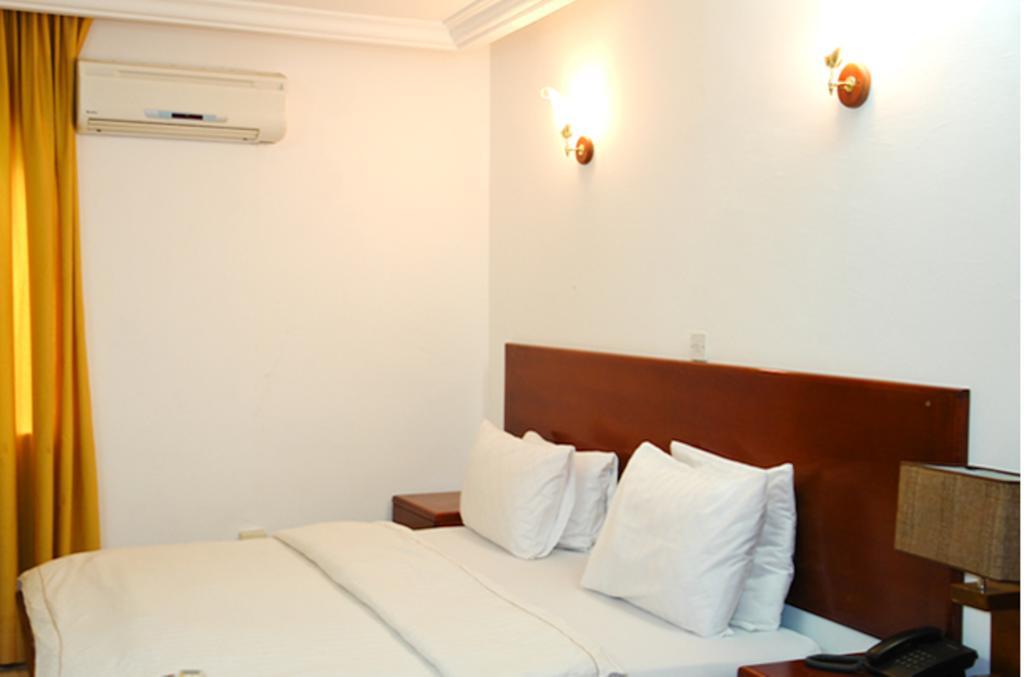 Afrikiko River Front Resort Akosombo Room photo